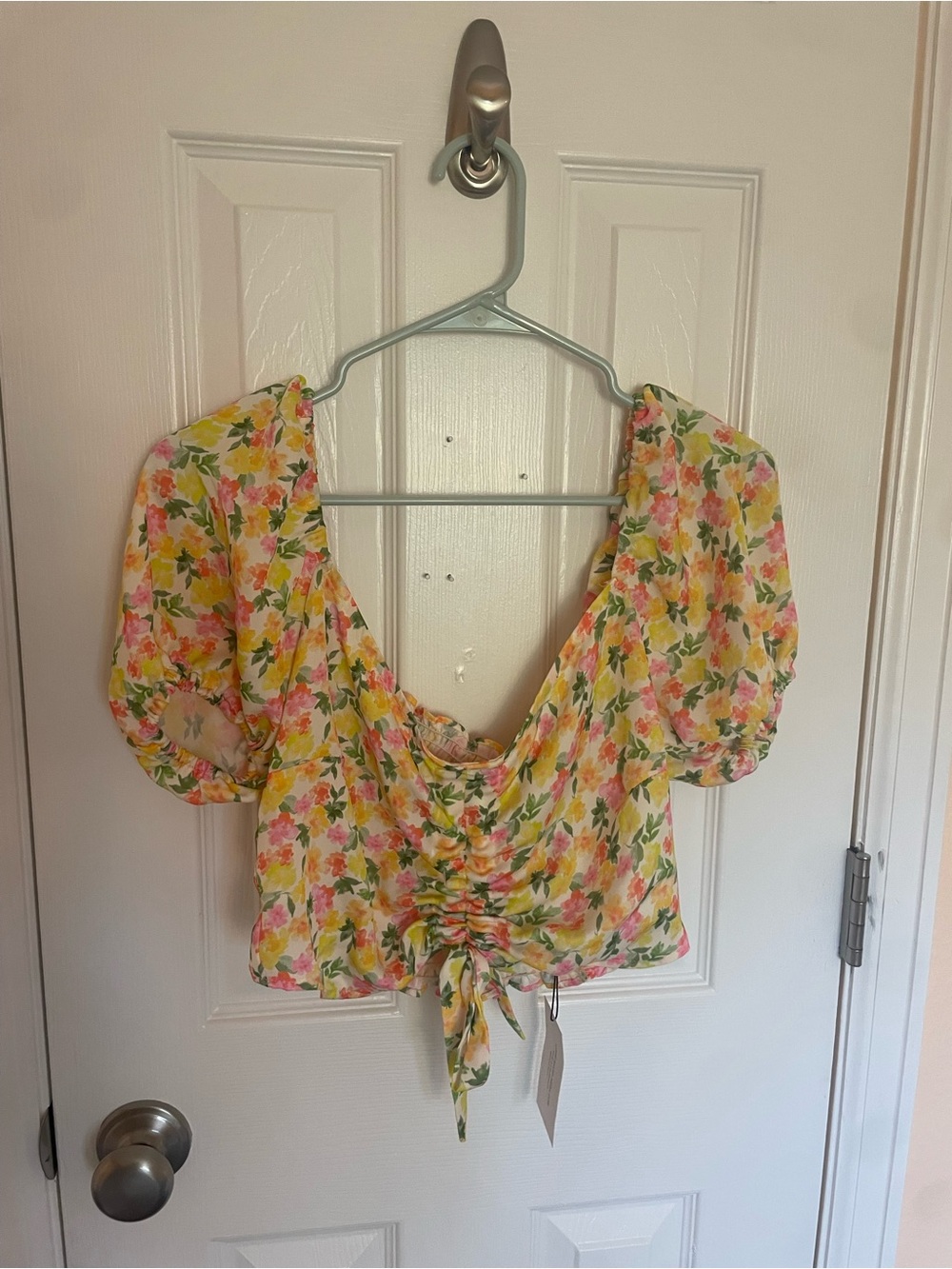 RESA NWT Medium Bella Top Nova Print Tie-Front Puff Sleeve Crop Top